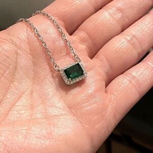The Primavera 925 18” Emerald green pendant necklace